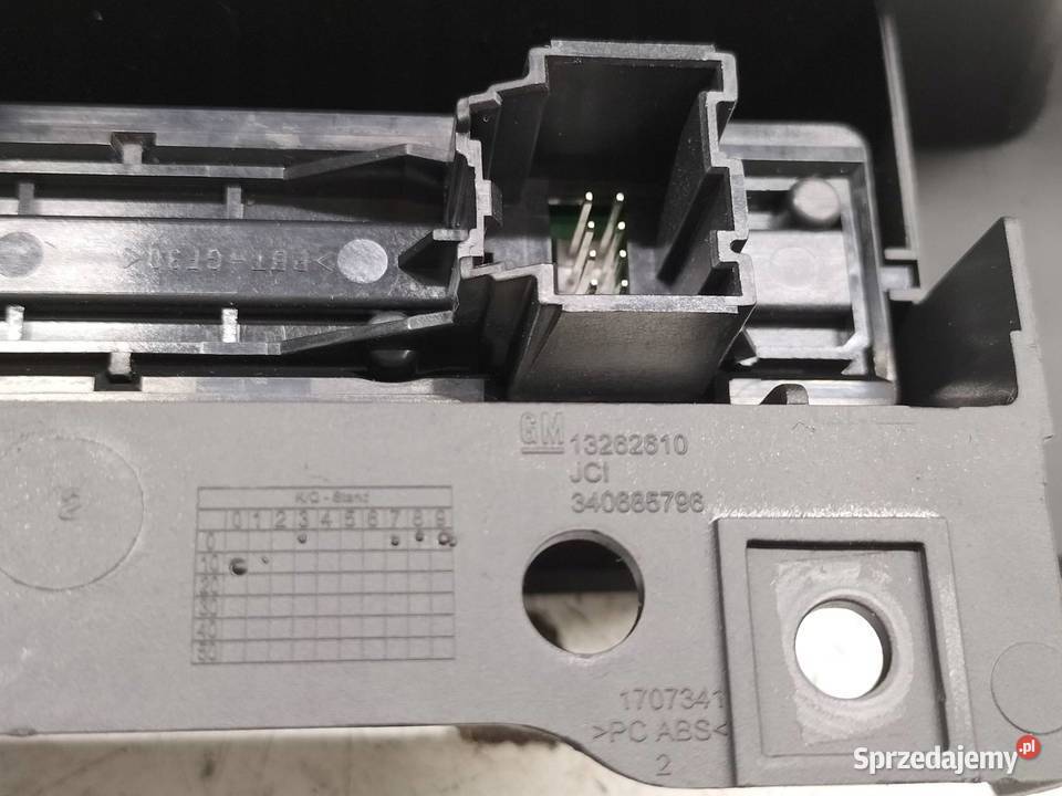 PRZEŁĄCZNIK AWARYJNYCH WYŚWIETLACZ 13262610 Opel