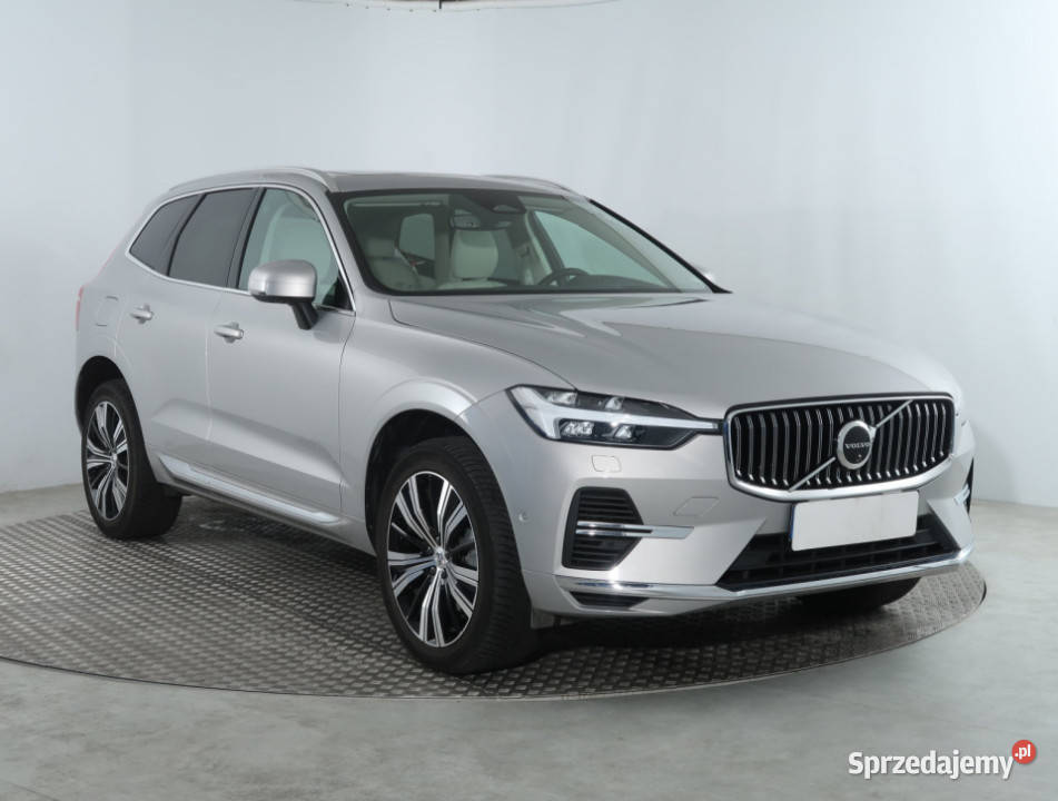 Volvo XC60 T6 Recharge asystent pasa ruchu Piaseczno