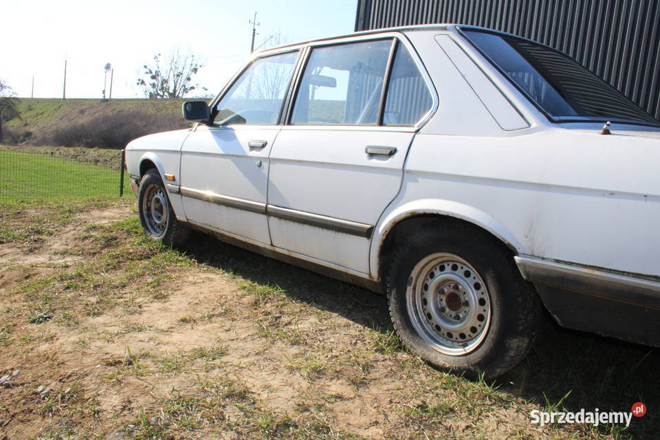 BMW E28 520i Sedan 1984r 267111 5 Benzyna M20B20 Iława