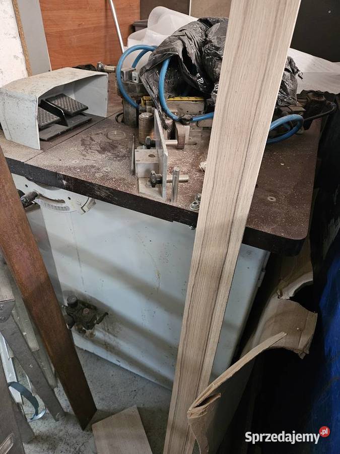 Syndyk sprzeda okleiniarkę krzywoliniową Cehisa