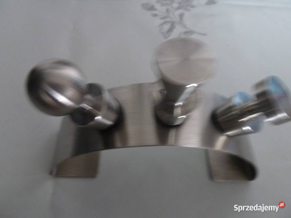 zestaw stalowych korków do alkoholi z podstawką Warszawa