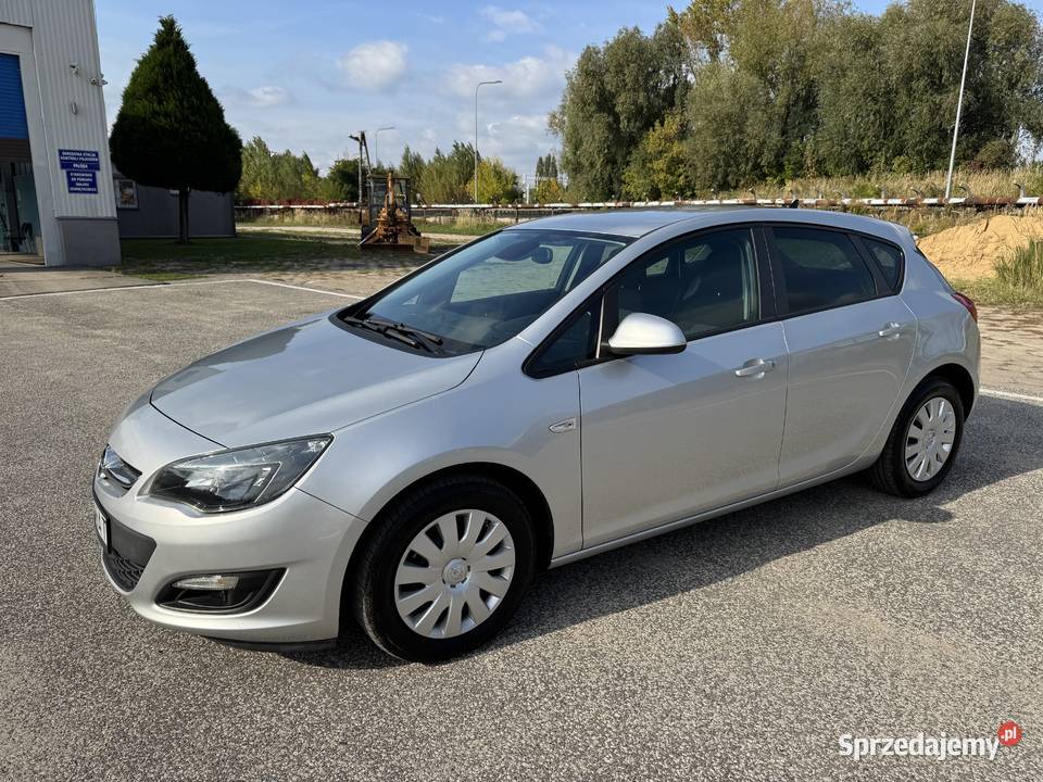 Opel Astra 14 BENZYNA Klimatronik Nawigacja Konin sprzedam