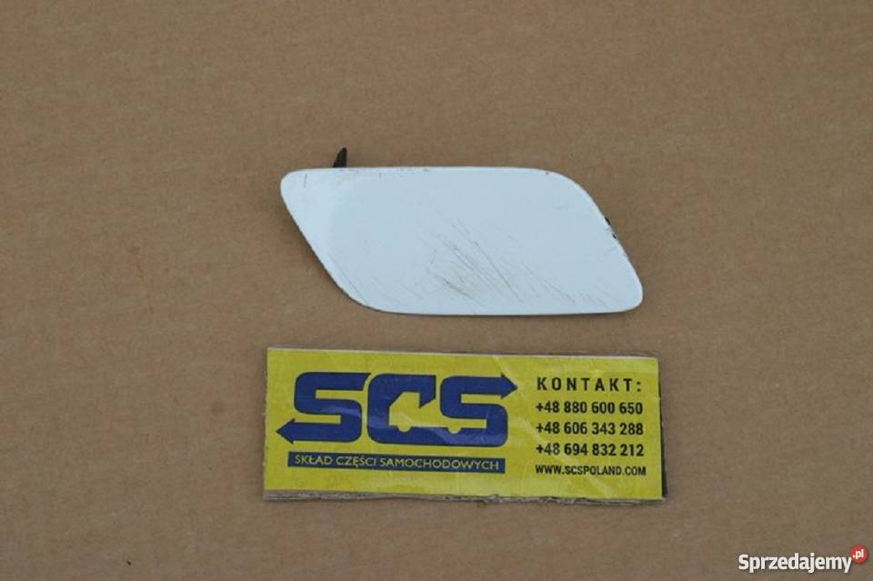 AUDI Q3 8V0 ZAŚLEPKA SPRYSKIWACZY PRAWA osobowe Bieleń