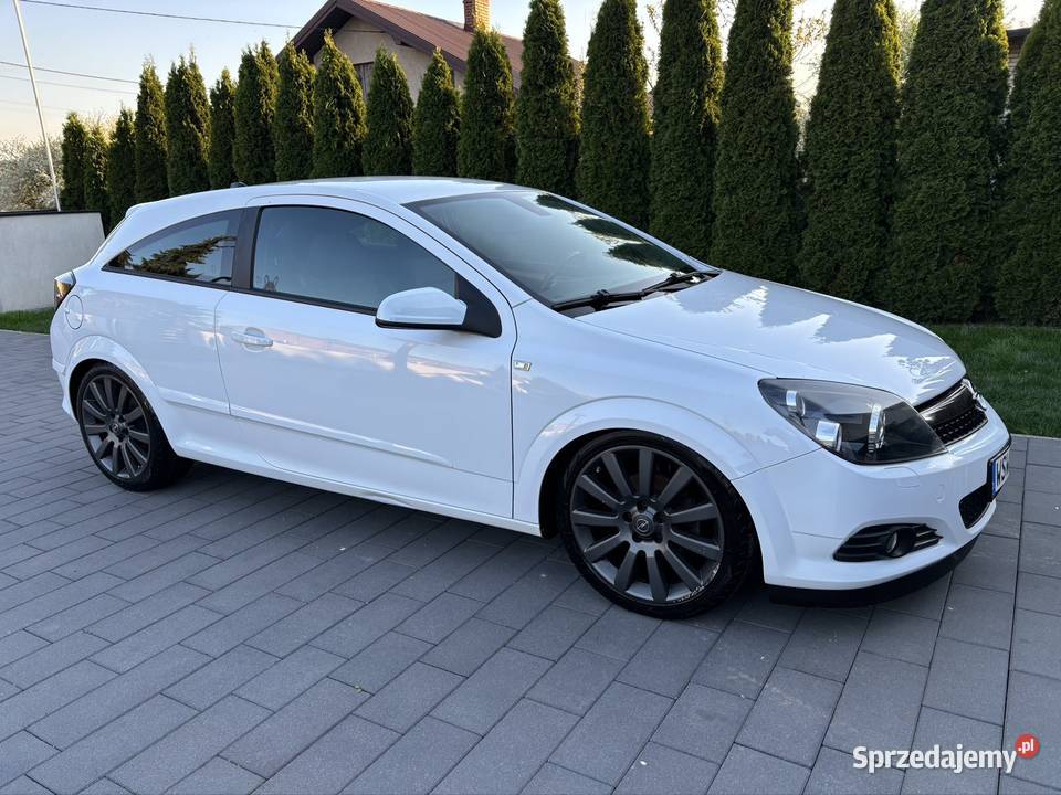 Opel Astra GTC 16 benzyna 2008r auto z GWARANCJĄ manualna Rzechta
