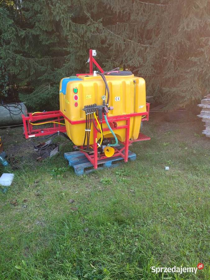 Opryskiwacz 800l 12 lance Siedliszcze-Kolonia