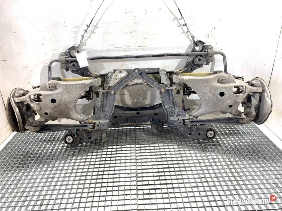 BELKA TYŁ VOLVO XC60 II SUV TYLNA ZAWIESZENIA