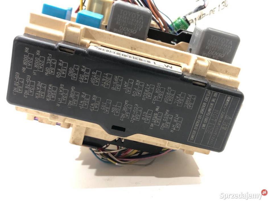 SKRZYNKA BEZPIECZNIKÓW LEXUS RX Kombi 0308 35