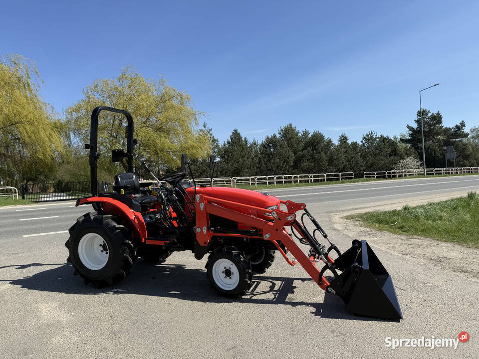 Traktor Taro B40 HST z ładowaczem czołowym 40 Pozostałe Wisznia Mała