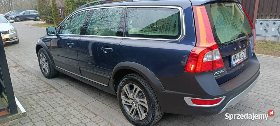 Volvo XC 70 24 D5 Momentum AWD 215 lakier metallic Motoryzacja Warszawa sprzedam
