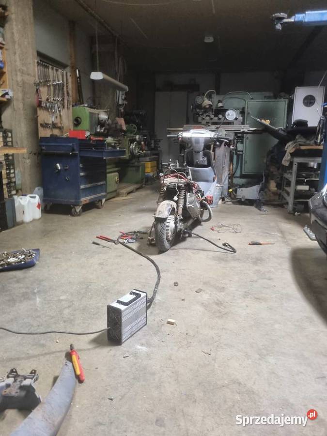 Evt skuter elektryczny