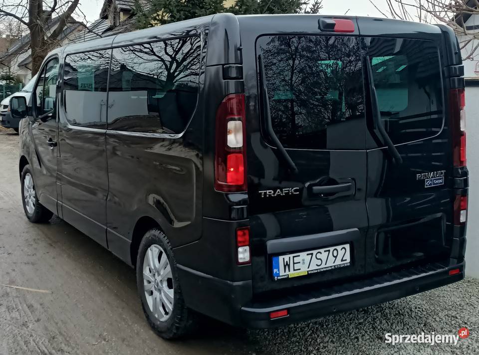 Wynajem busa 9 8 osób Renault Trafic long nowy