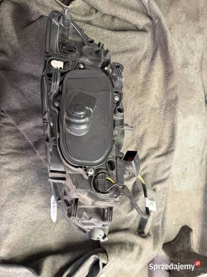 reflektor przedni prawy Volvo v60 Lubin