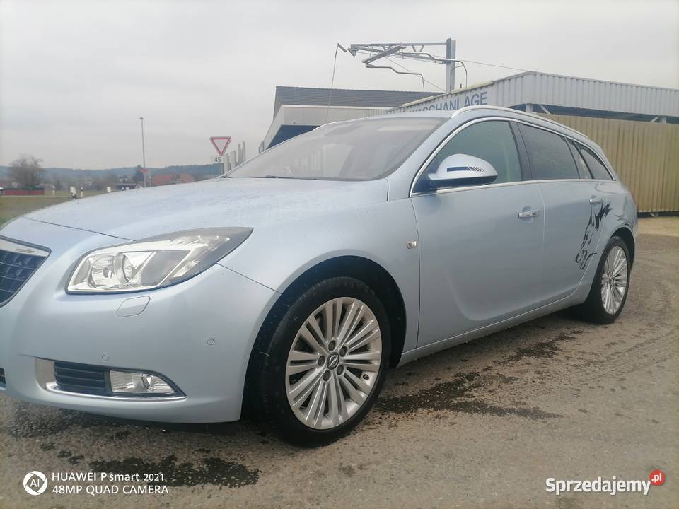 Insignia 4x4 250 koni