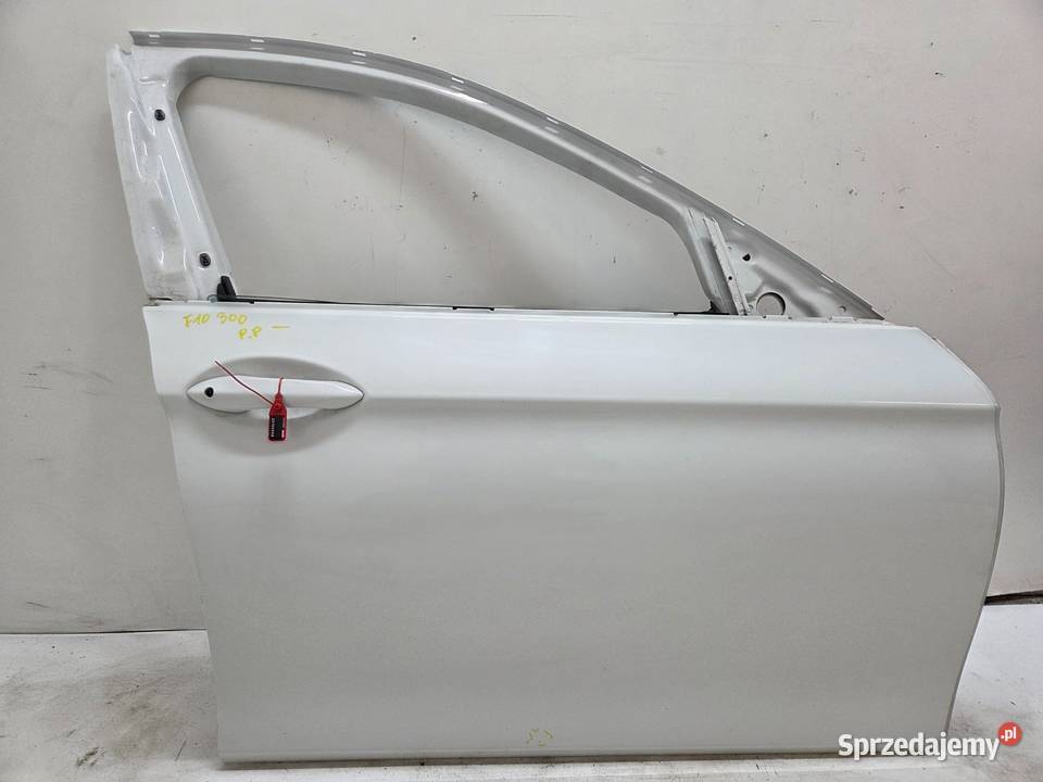 DRZWI PRAWE PRZEDNIE PRZÓD BMW F10 300 Strzyżewice