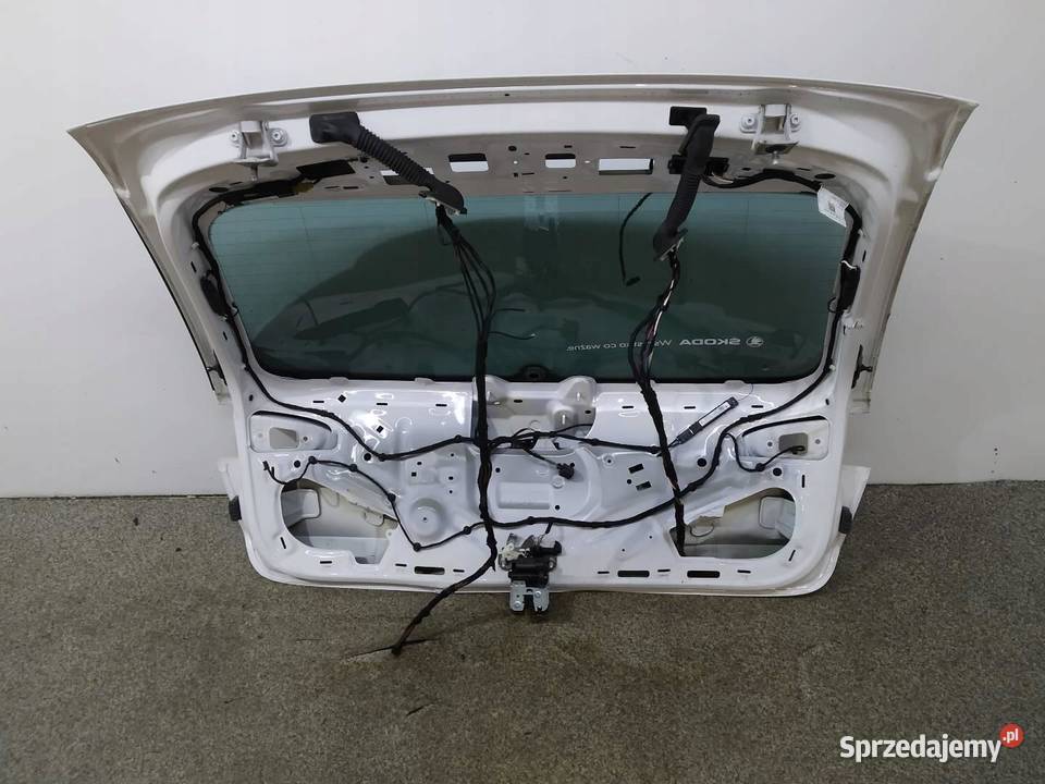 KLAPA TYŁ SZYBA USZKODZONA Skoda Scala I 2019 Rok produkcji 2021 sprzedam