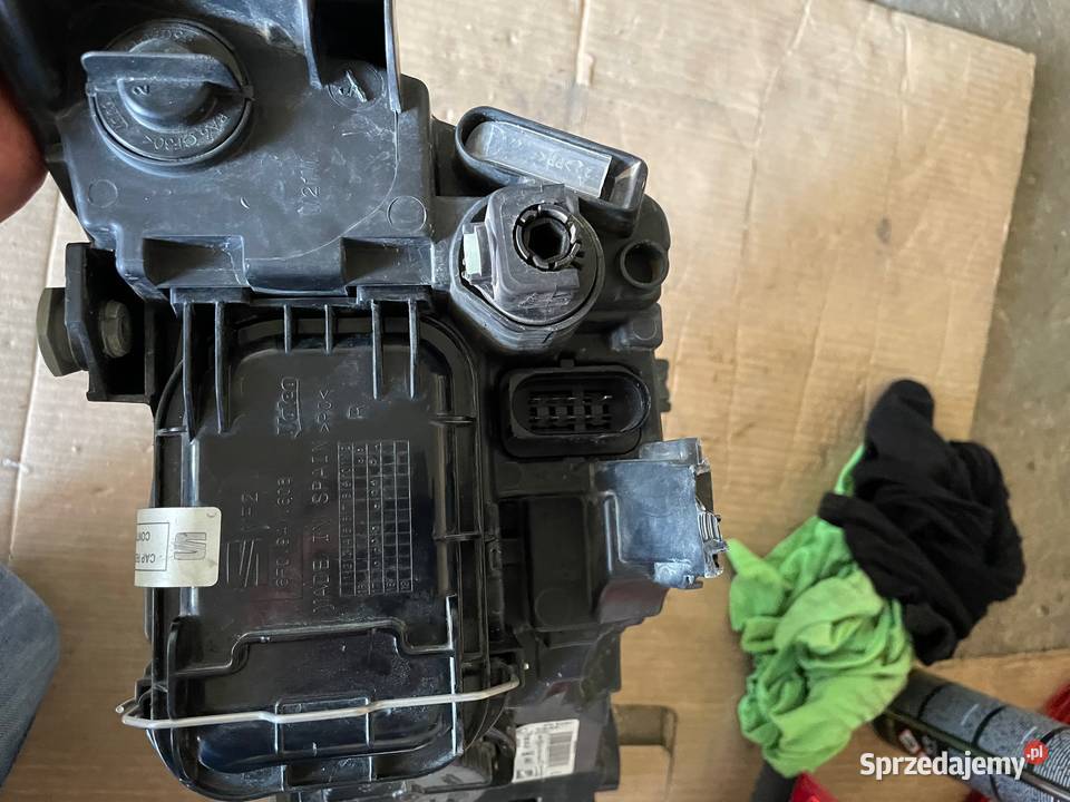 Seat ibiza V lampa przednia prawa 6f1941006a Oświetlenie Czarny Dunajec