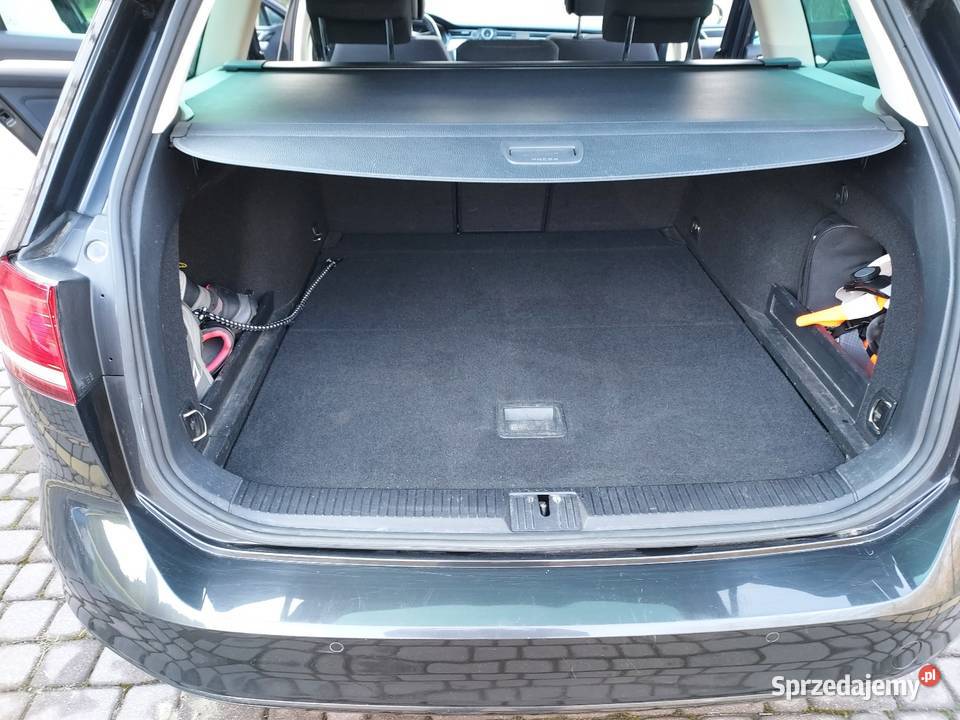 Passat bezwypadkowybenzyna automat salon Polska Kombi Pruszków
