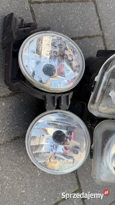 4x halogeny Subaru Volvo Radom