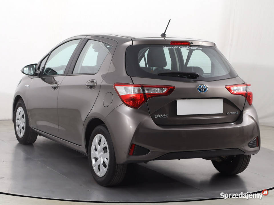 Toyota Yaris 15 Hybrid Katowice