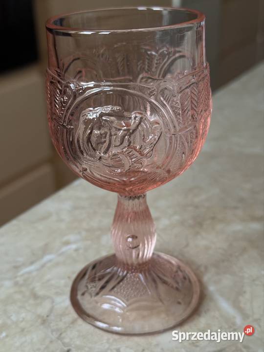 Kieliszki ukryta twarz kobiety Ząbkowice Mielec