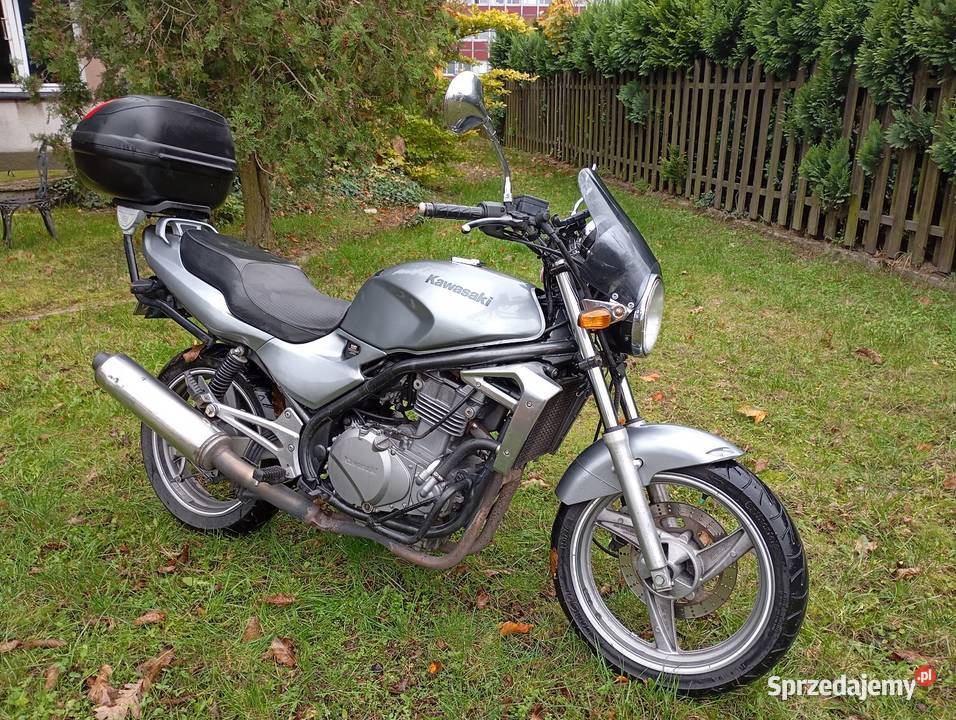Pierwsze moto Kawasaki ER5 doskonałe niezawodne srebrny Motoryzacja