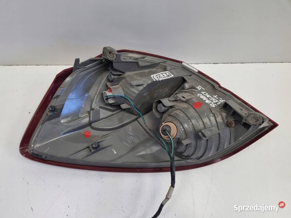 LAMPA PRAWA Subaru Legacy IV kombi 0309r TYLNA osobowe Rudka