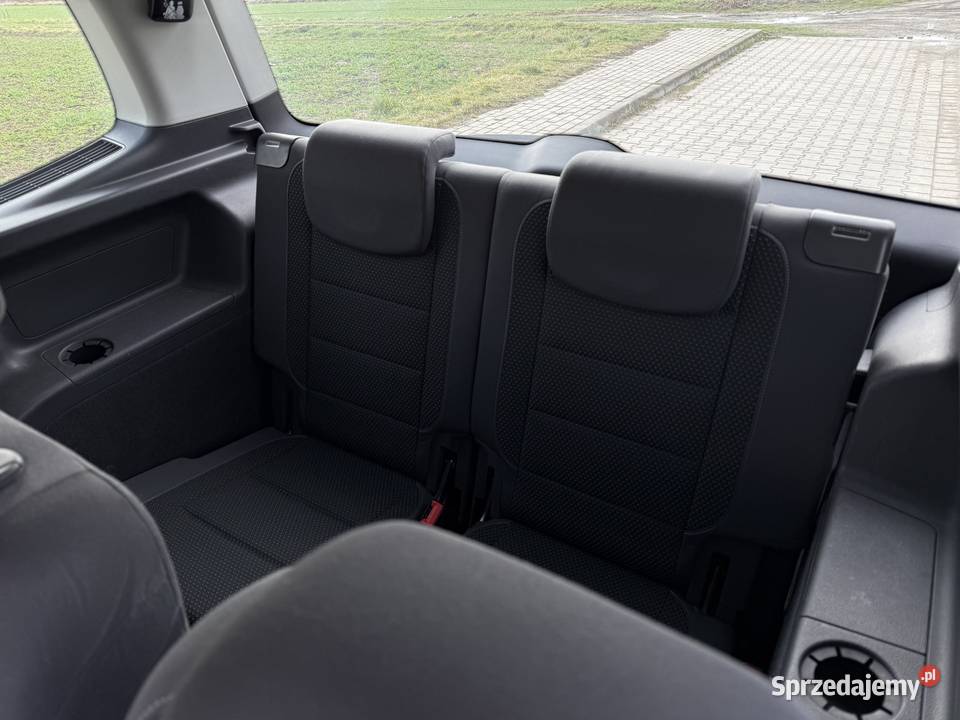 VW Touran II 14 benzyna 2014 112 przebiegu super 1390cm3 Dzierżoniów sprzedam
