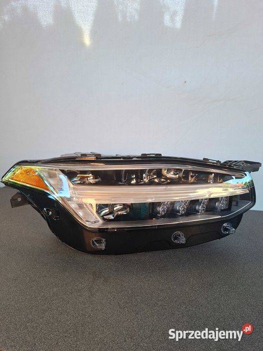 Volvo XC90 USA Lampa prawa przednia przód LED Nowa Sól