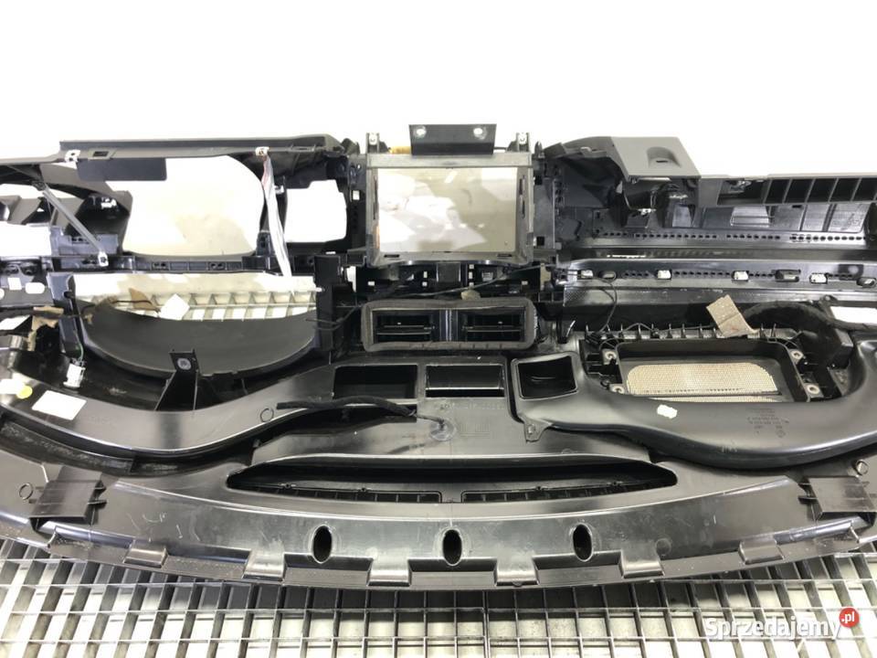 KOKPIT VW CC B7 SportowyCoupe 1116 KONSOLA DESKA Deski rozdzielcze, konsole podkarpackie