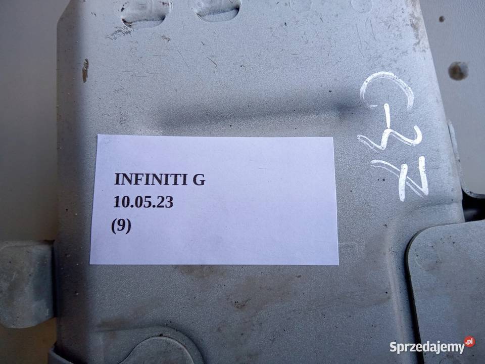PODŁUŻNICA PRAWA LEWA WSPORNIK INFINITI G35 G37 części blacharskie wielkopolskie Nowy Tomyśl