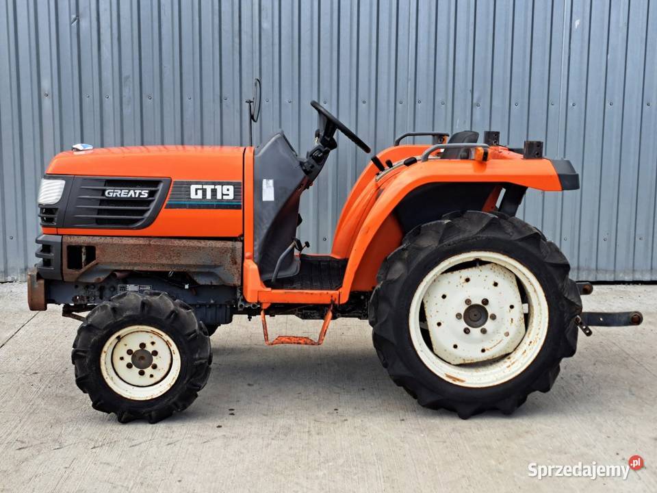 Traktorek traktor KUBOTA GT19D 19 44 Napęd 4x4 Małuszyn