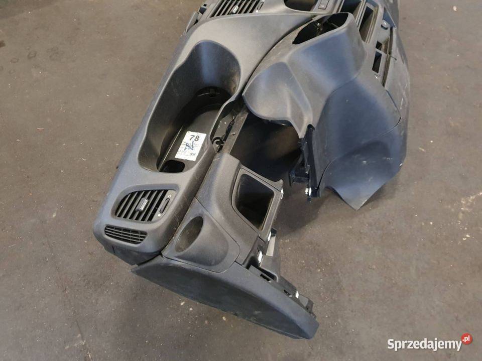 DESKA KOKPIT IVECO DAILY 35S14 2018 osobowe Części samochodowe Lipno