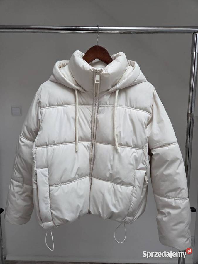 Krótka kurtka puchowa z kapturem ecru kremowa małopolskie