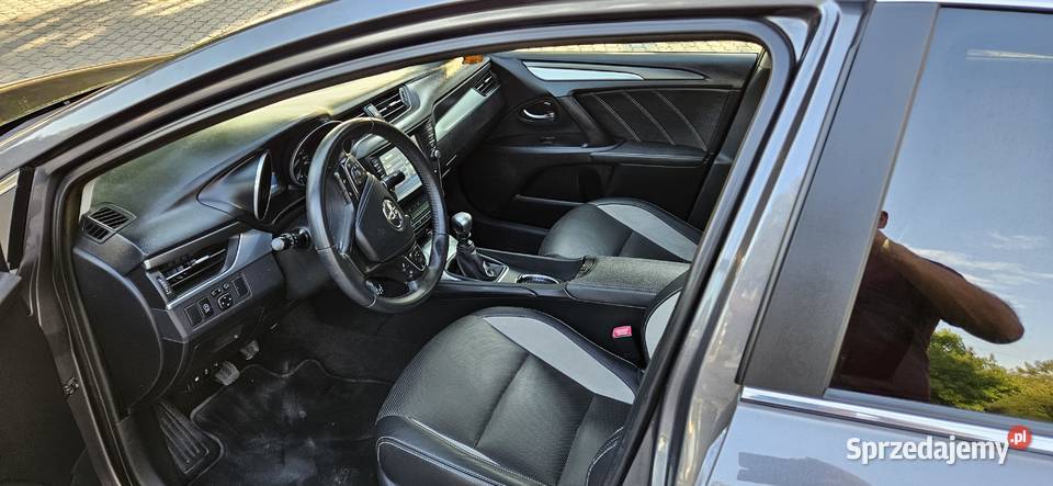 TOYOTA AVENSIS 2015 R 20 214000km Chmielnik