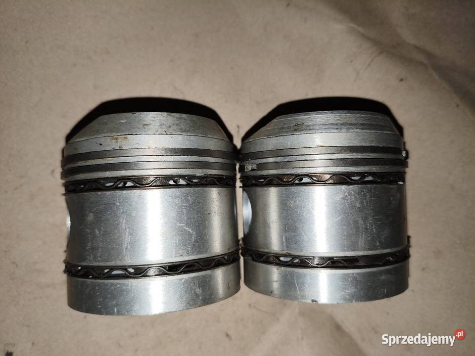 Oryginalne nowe tłoki 7816 z pierścieniami sprzedam