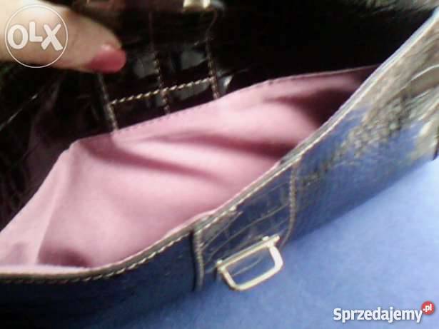 Torebka kuferek liz claiborne czarna imitacja