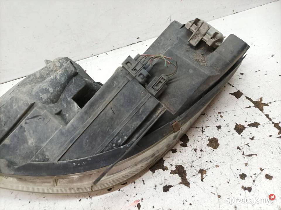 LAMPA PRZÓD PRAWA 0301208202 Mitsubishi Colt VII