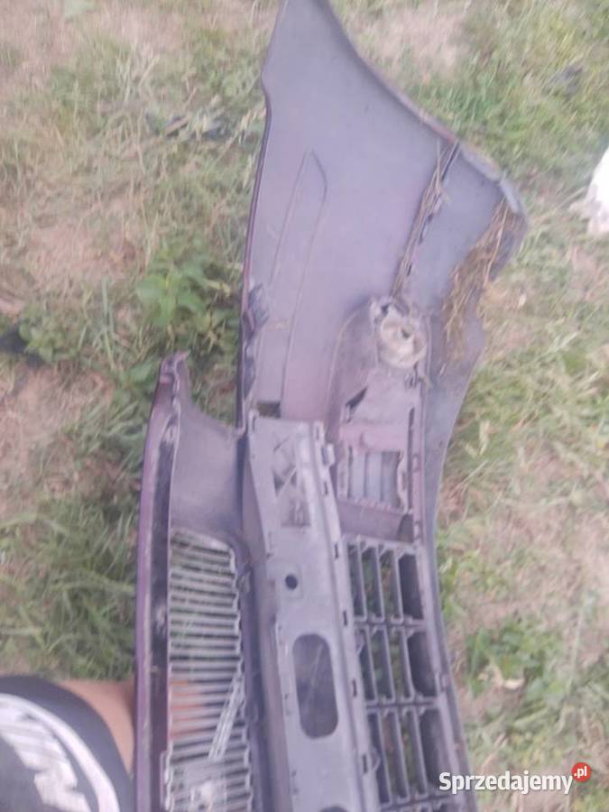 Zderzak przedni Volvo v 50 przed lift Rok produkcji 2005 lubelskie Łęczna