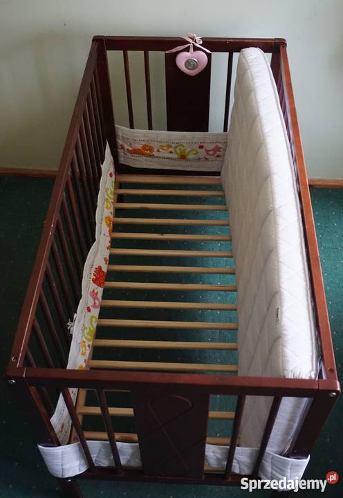Łóżeczko dziecięce z materacem plus komplet Meble Gdynia