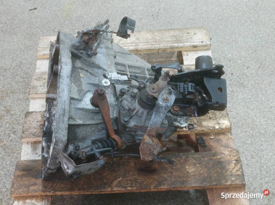 SKRZYNIA BIEGÓW 10 VVTI Toyota Yaris III 2011