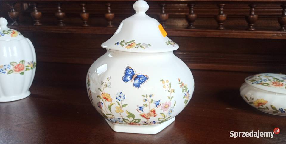 Puzderko amfora z motylkami Aynsley
Cottage Ga Gdańsk