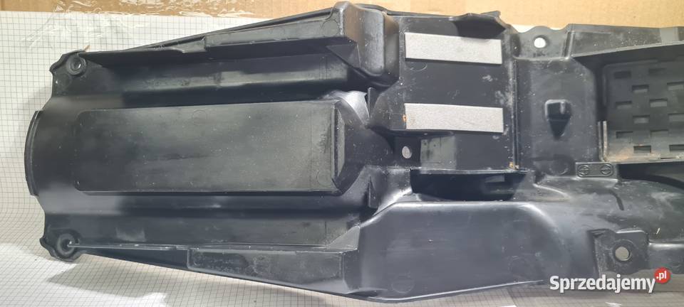 Suzuki GSR 600 nadkole plastik