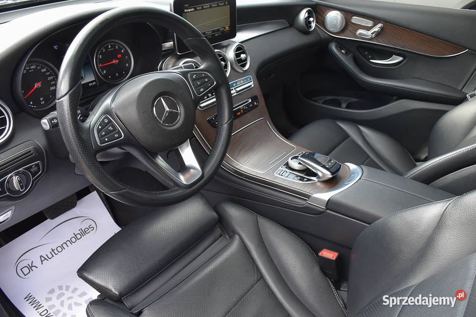 MercedesBenz GLC 300 Coupe 4Matic 9GTRONIC AMG podgrzewane fotele pomorskie sprzedam