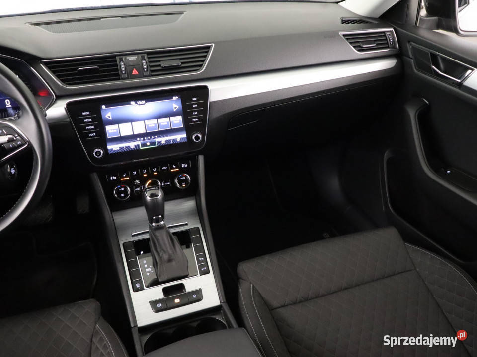 Skoda Superb 15 TSI wielofunkcyjna kierownica Bielany Wrocławskie