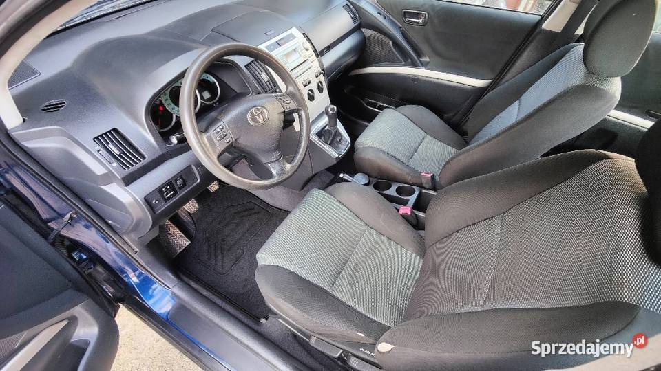 Toyota Corolla Verso 18vvti 7osobowa pierwszy opolskie Nieznaszyn