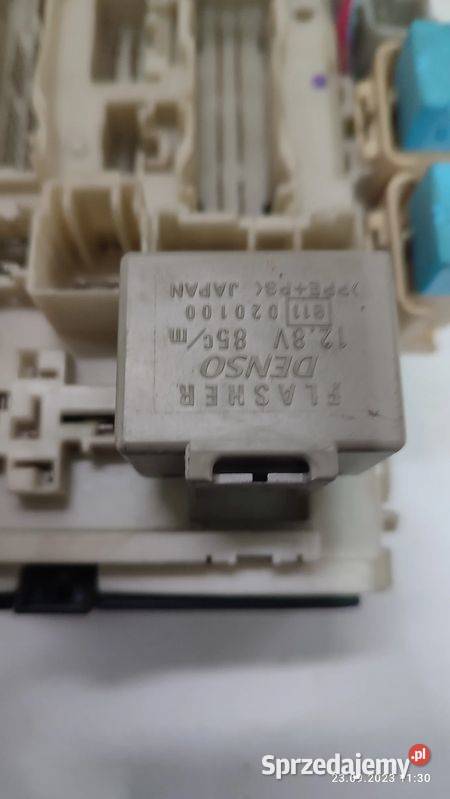 20072011 Toyota Yaris II 18TS 133 18VVTI osobowe Skrzynki bezpieczników Włoszczowa