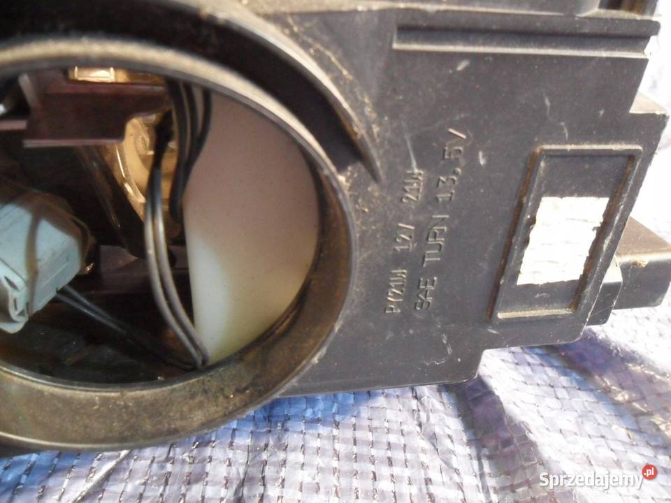 Ford Focus mk3 lift reflektor prawy przedni Nowy Tomyśl