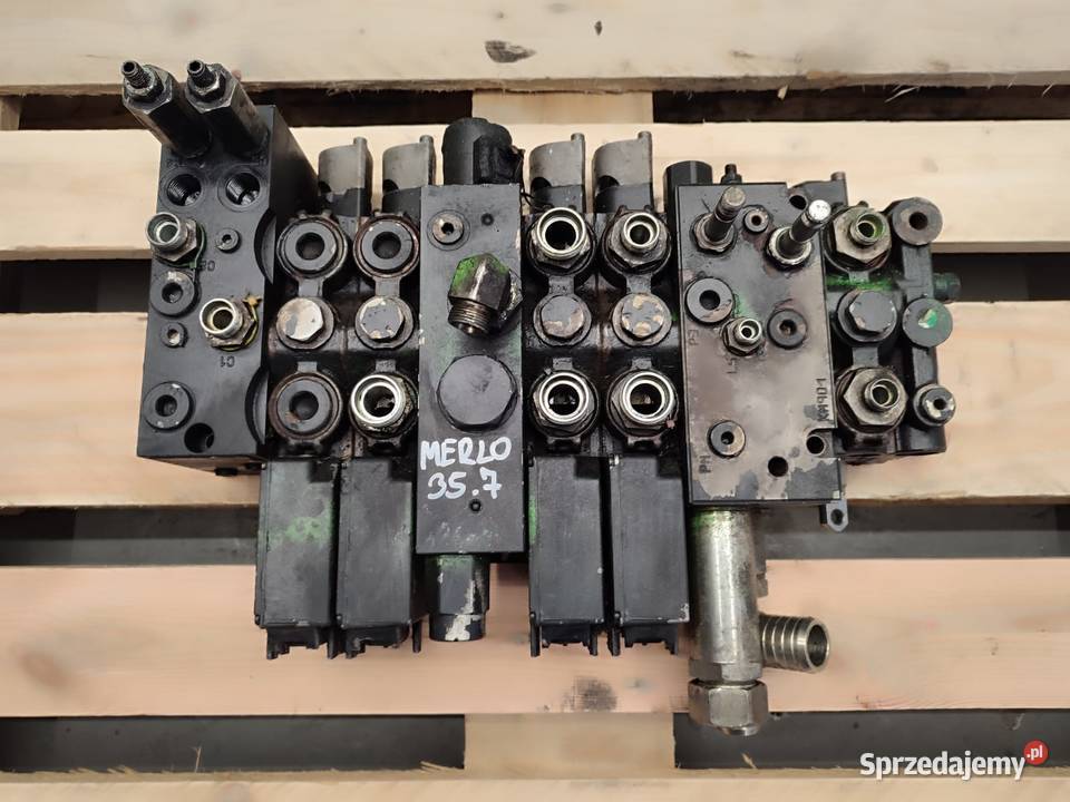 Rozdzielacz hydrauliczny R930055009 Merlo P357 Pozostałe Wilkowo sprzedam