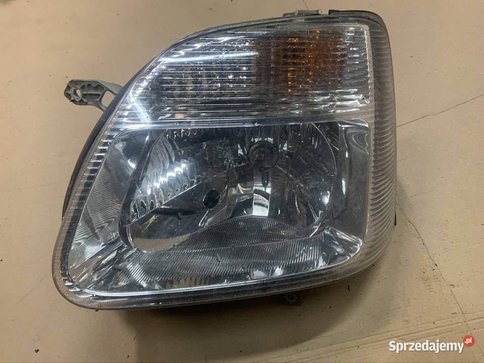 Reflektor lampa lewa przód przednia Suzuki wagon osobowe Szczecin