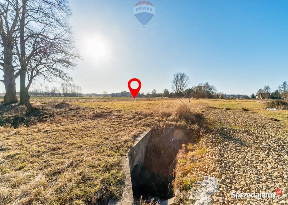 DZIAŁKA BUDOWLANA W BABICACH GMINA OŚWIĘCIM 18m małopolskie Babice